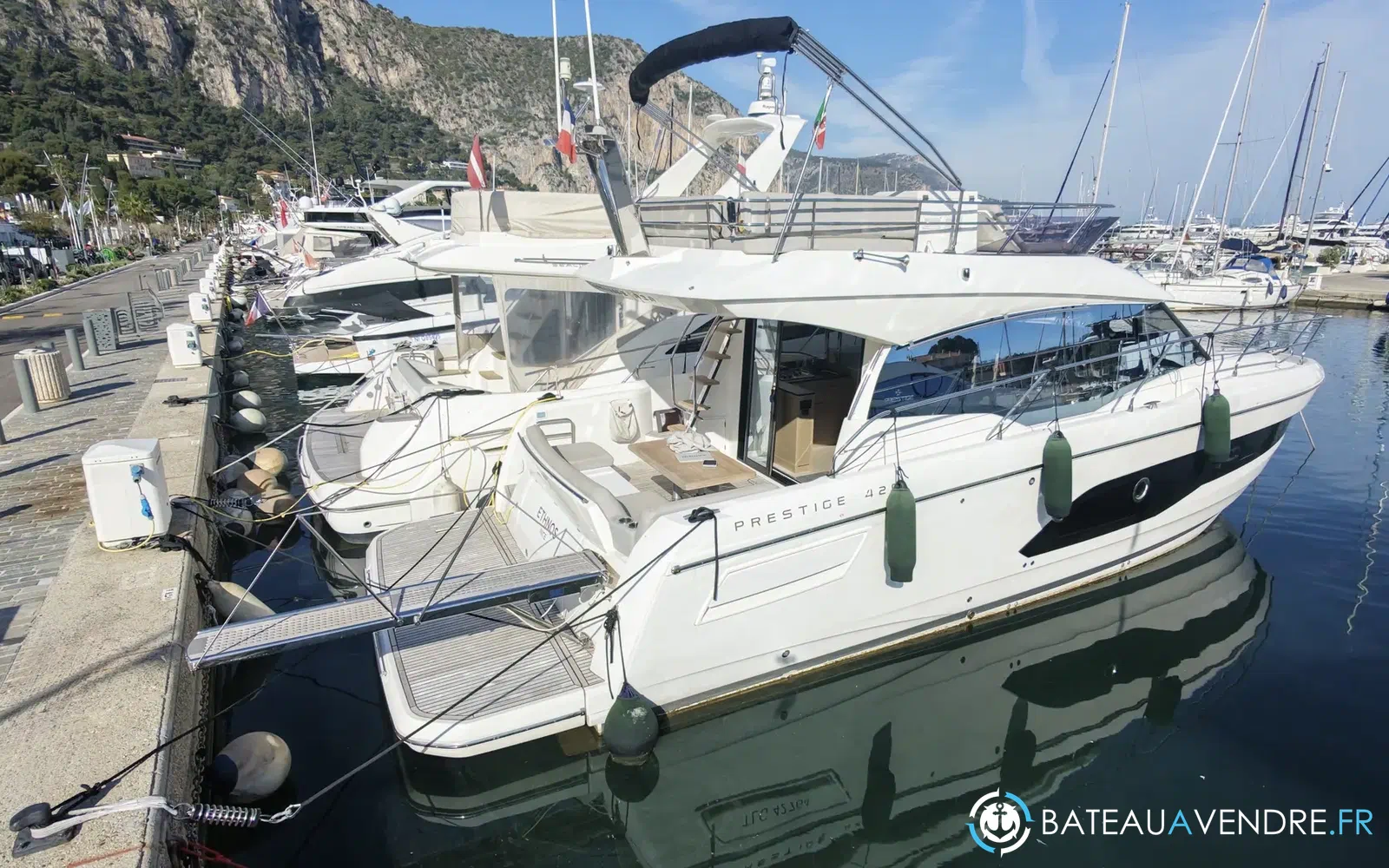 slider 9 Prestige Yachts 420 Fly