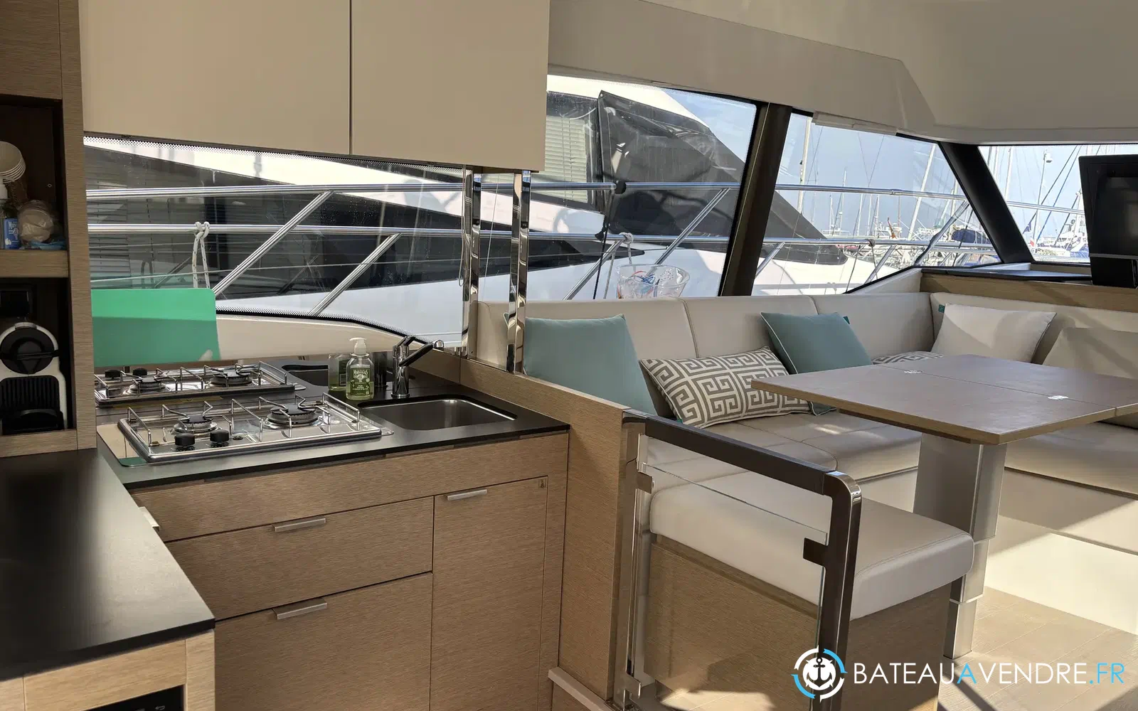 slider 17 Prestige Yachts 420 Fly