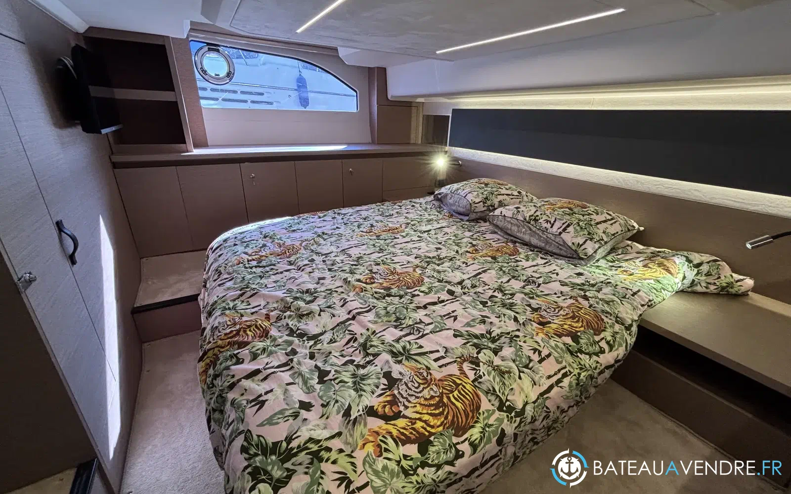 slider 23 Prestige Yachts 420 Fly
