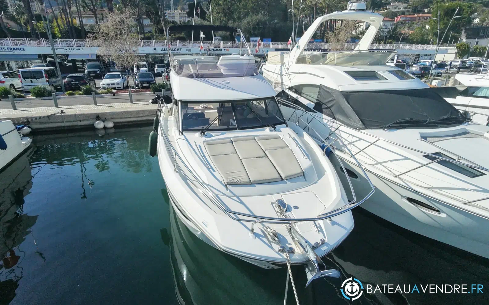 slider 6 Prestige Yachts 420 Fly