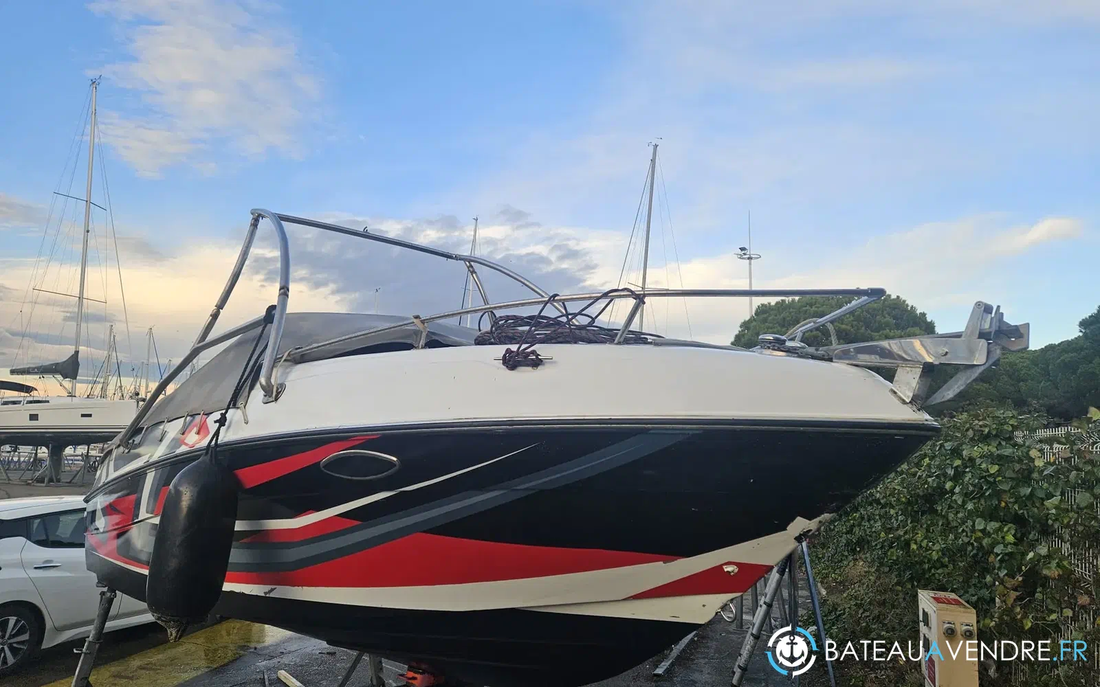 slider 11 Four Winns Sundowner 205