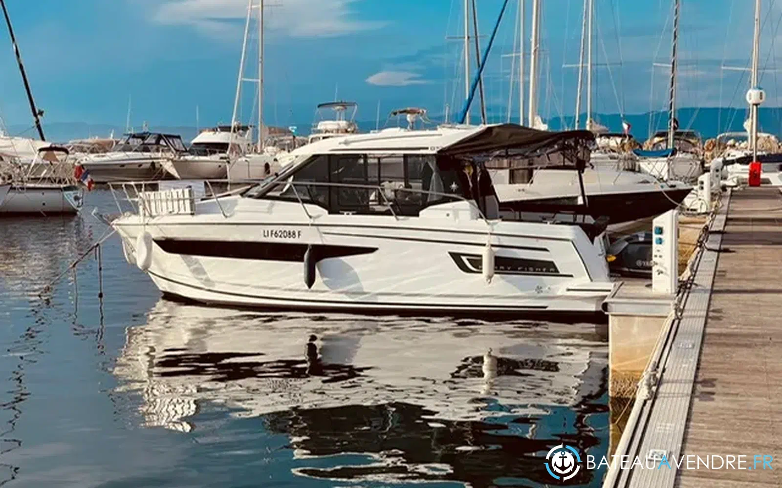 slider 0 Jeanneau Merry Fisher 895