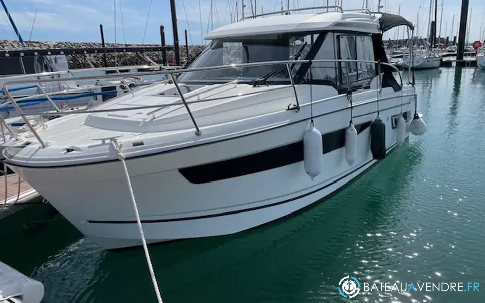 slider 0 Jeanneau Merry Fisher 895