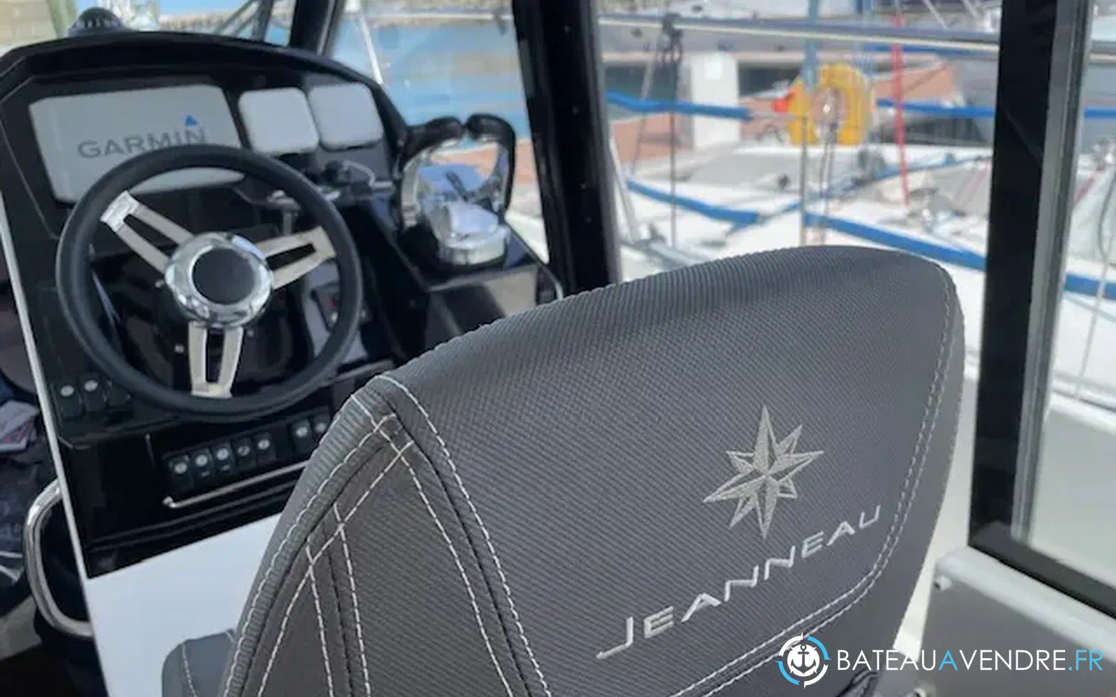 slider 14 Jeanneau Merry Fisher 895