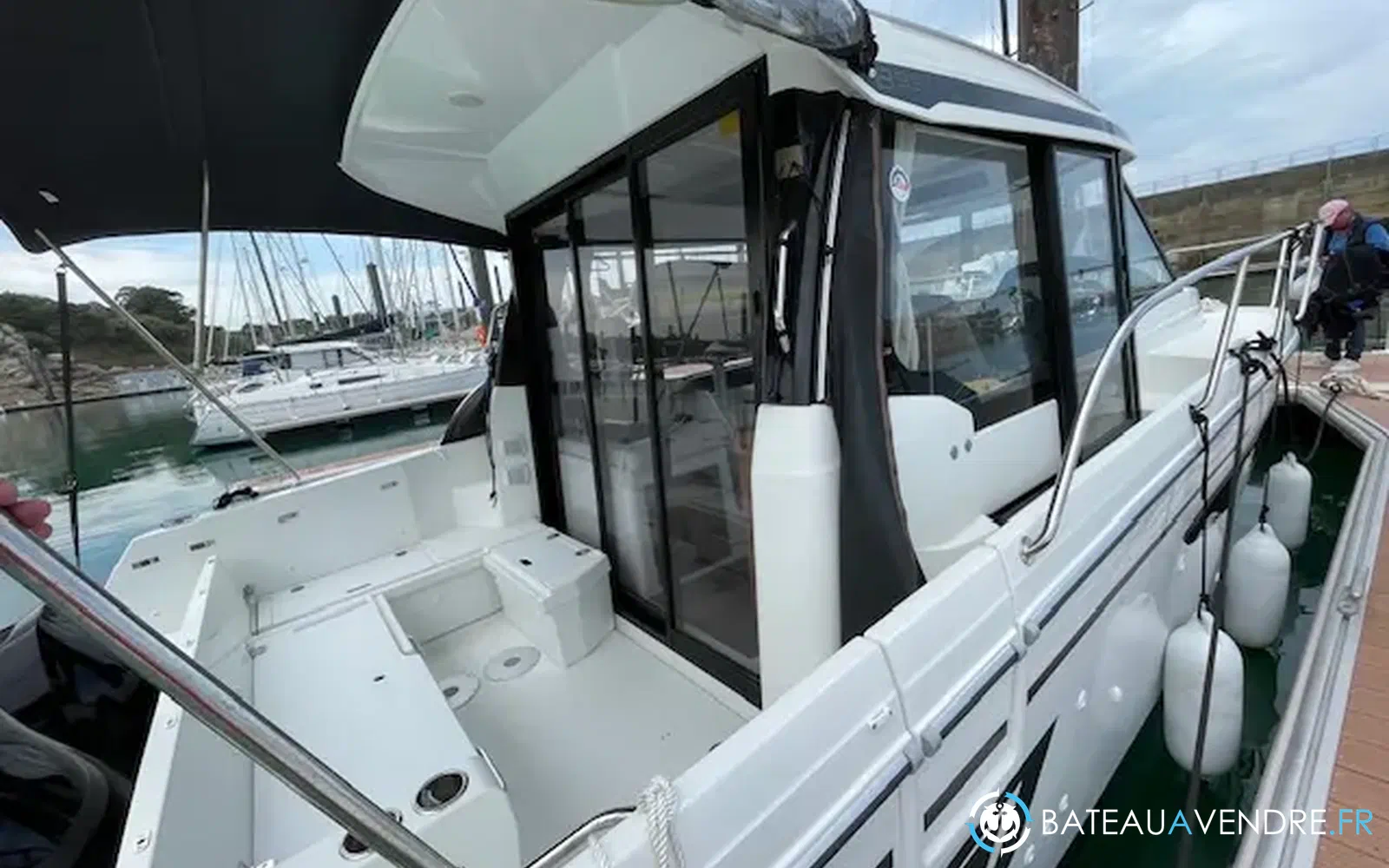 slider 4 Jeanneau Merry Fisher 895