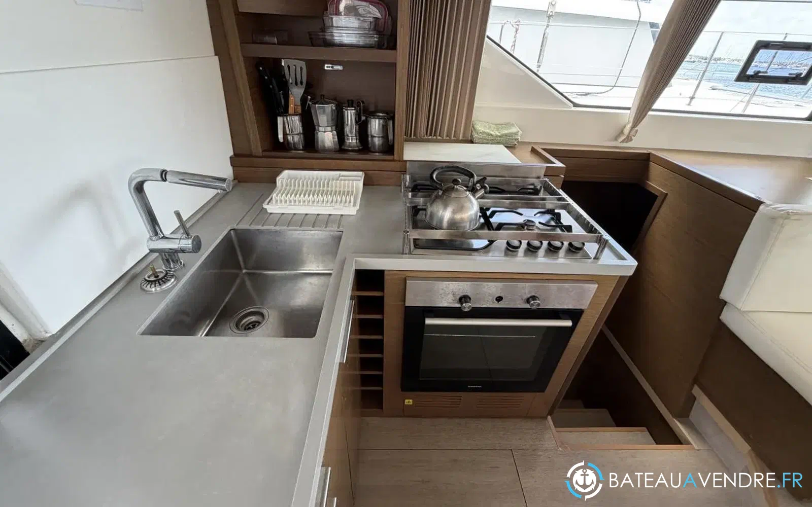 slider 22 Lagoon 50