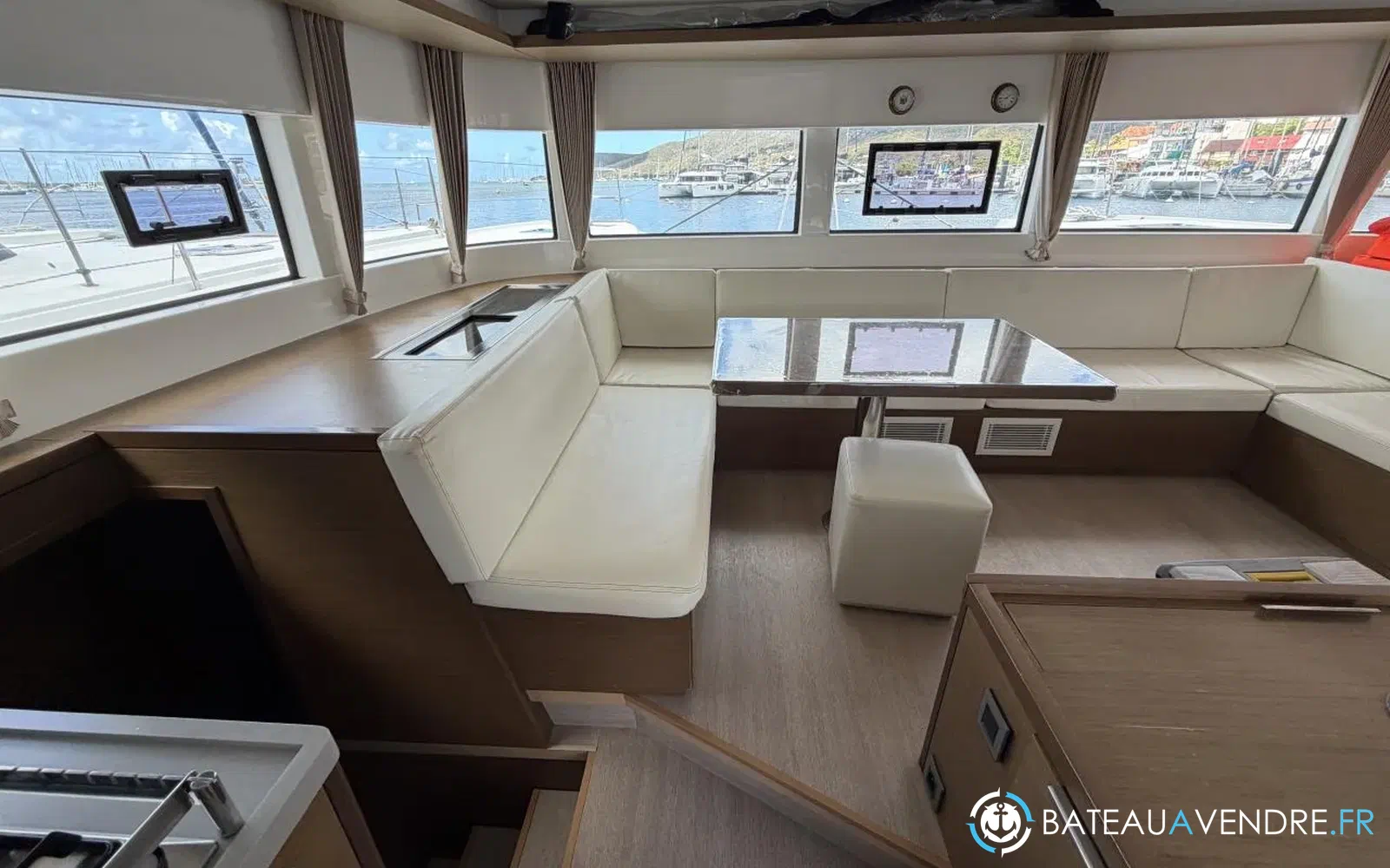 slider 23 Lagoon 50
