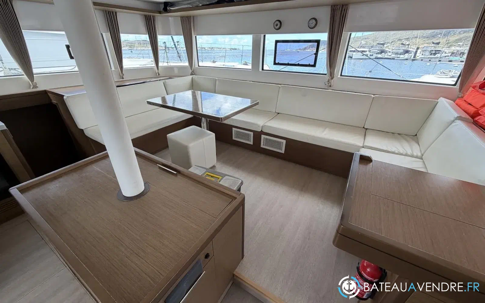 slider 24 Lagoon 50