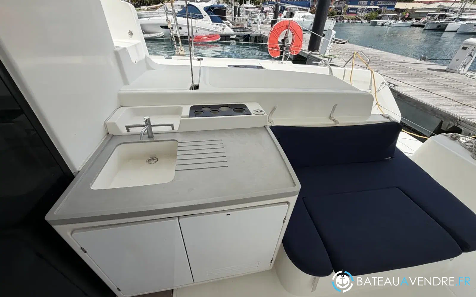 slider 4 Lagoon 50