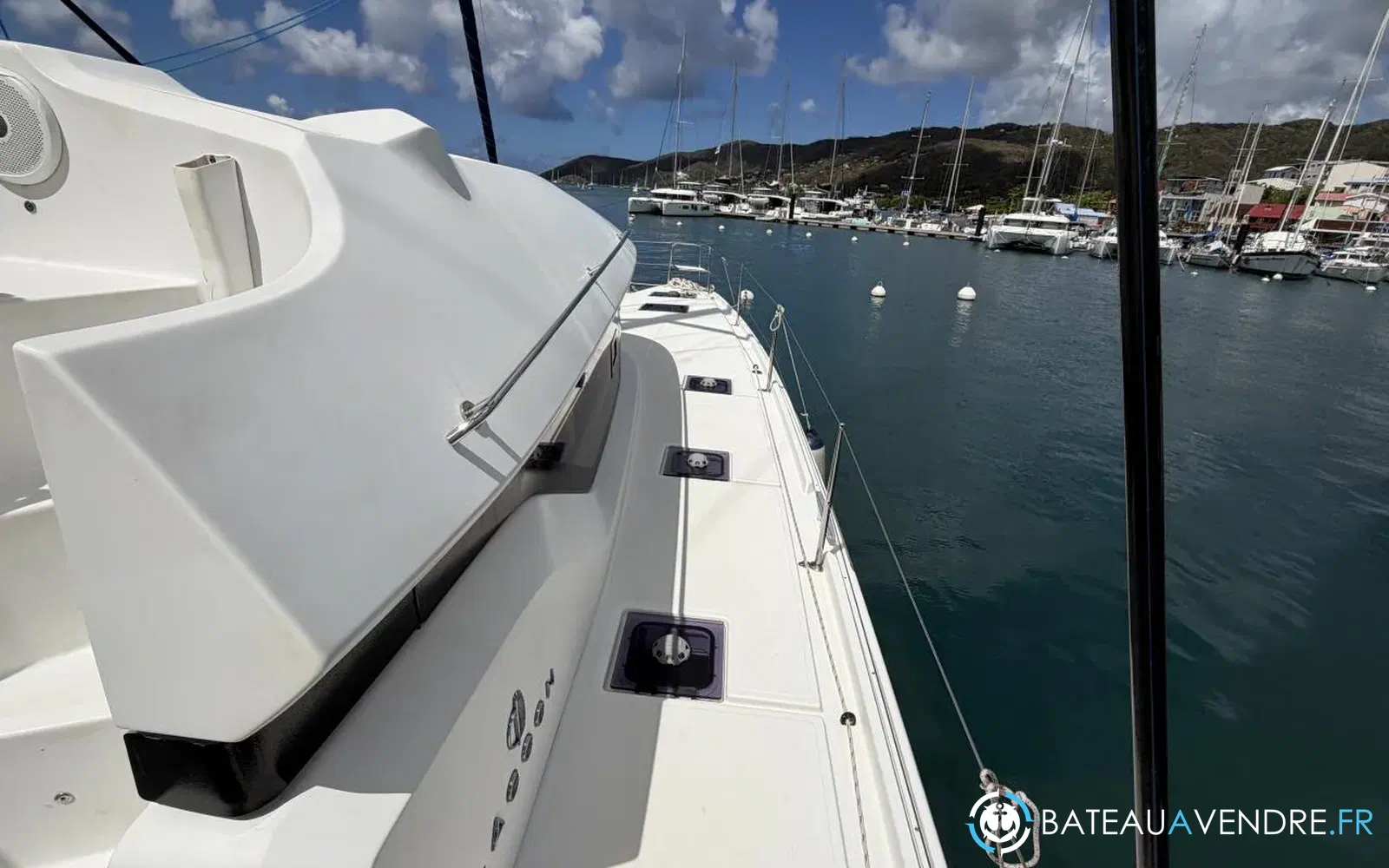 slider 6 Lagoon 50