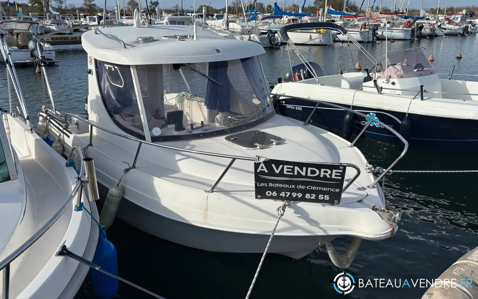 slider 11 Pacific Craft 560 Timonier