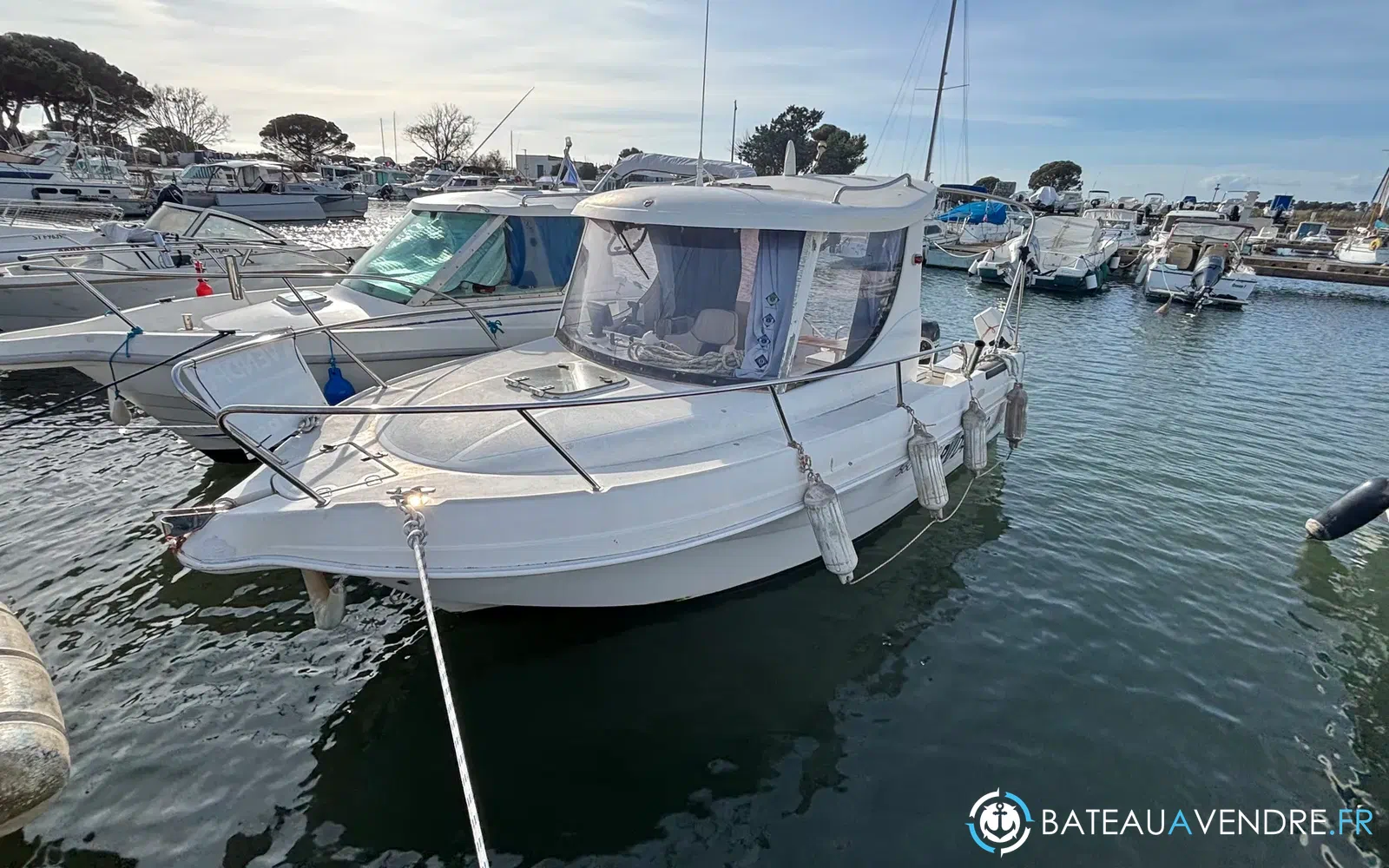 slider 12 Pacific Craft 560 Timonier