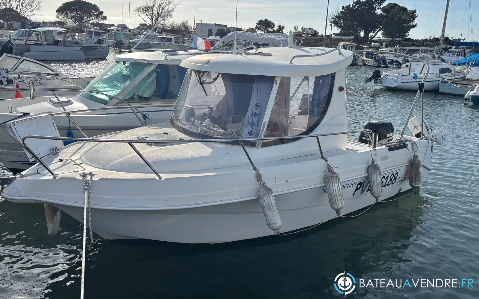 slider 13 Pacific Craft 560 Timonier