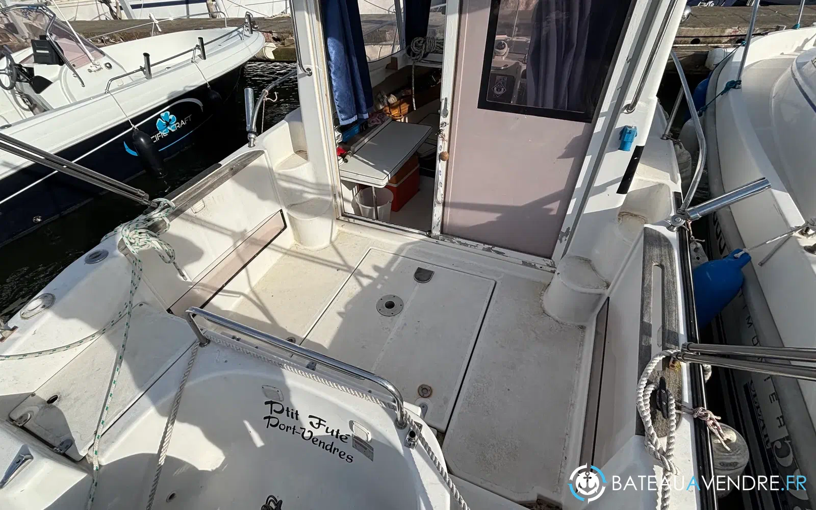 slider 19 Pacific Craft 560 Timonier