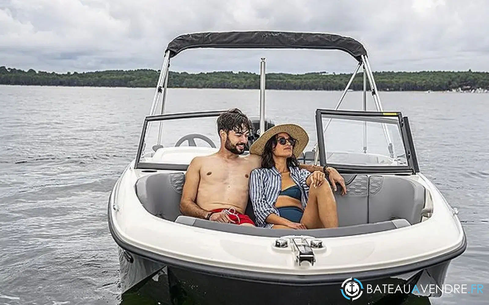 slider 2 Bayliner Element M17