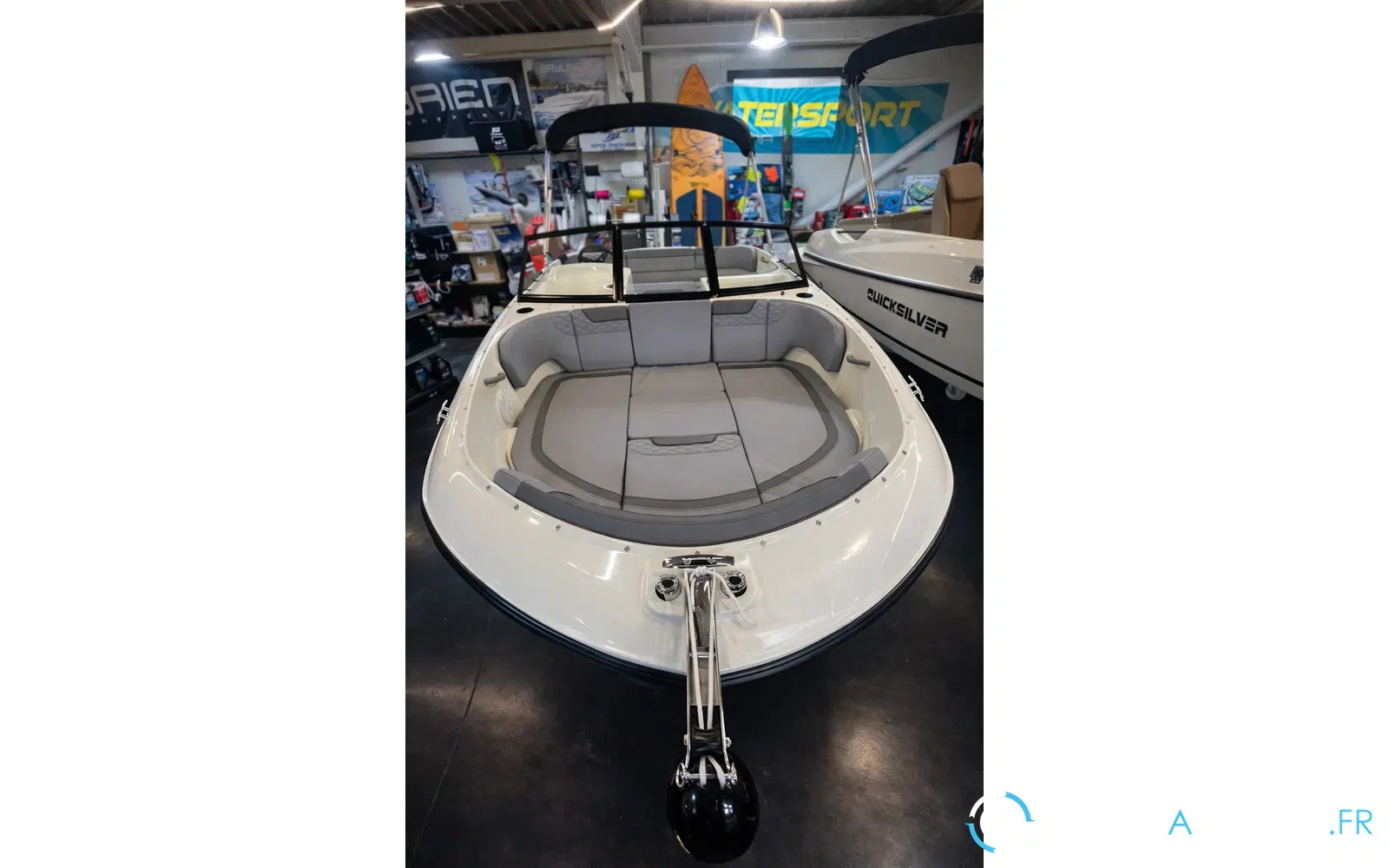 slider 8 Bayliner Element M17