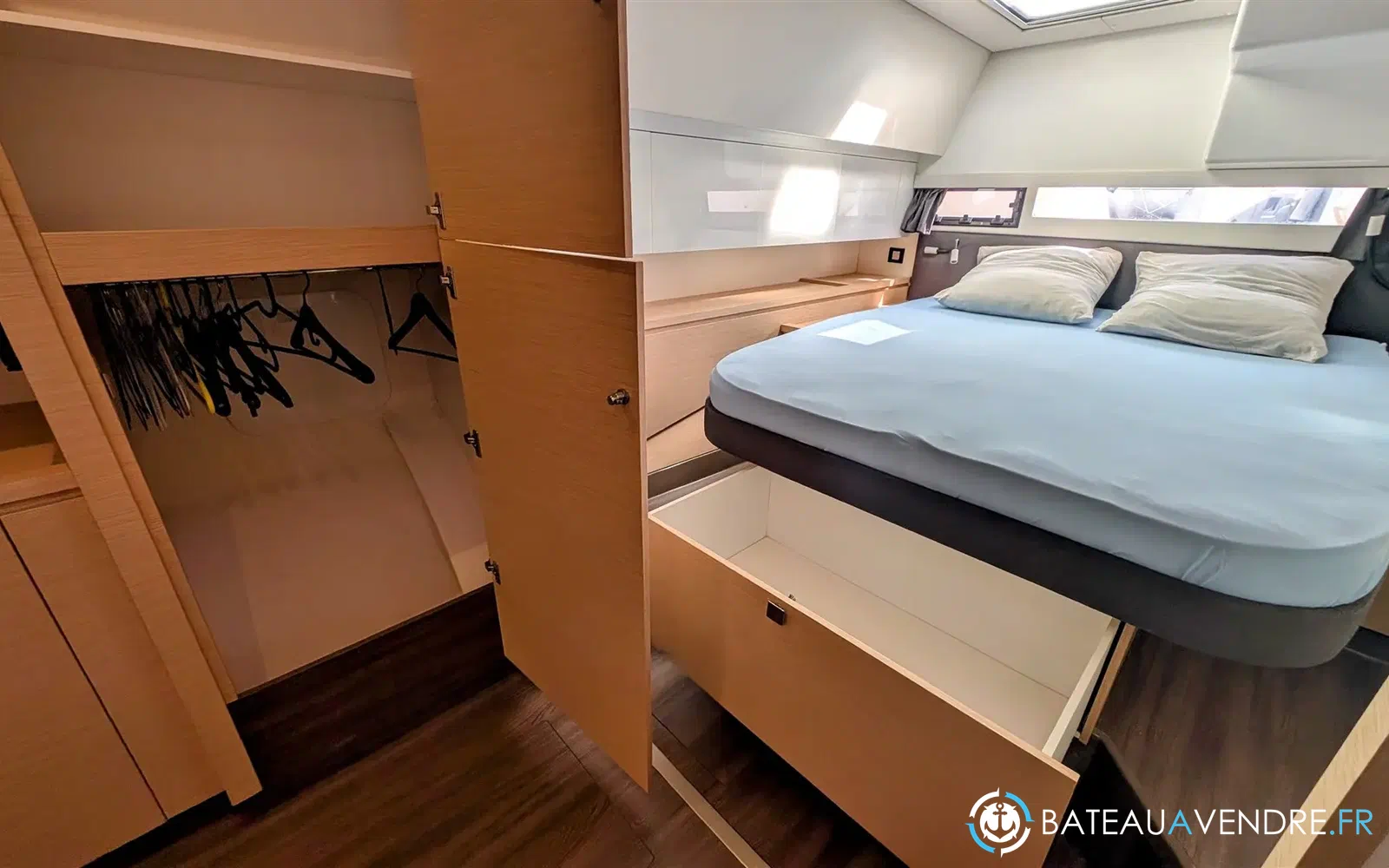 slider 10 Fountaine Pajot Saba 50