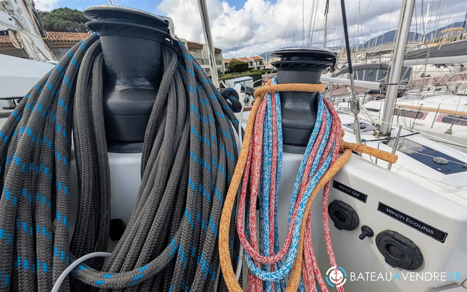 slider 21 Fountaine Pajot Saba 50