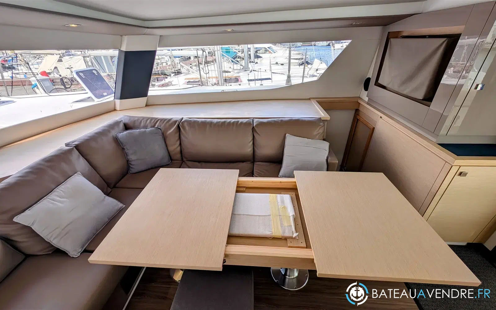slider 6 Fountaine Pajot Saba 50