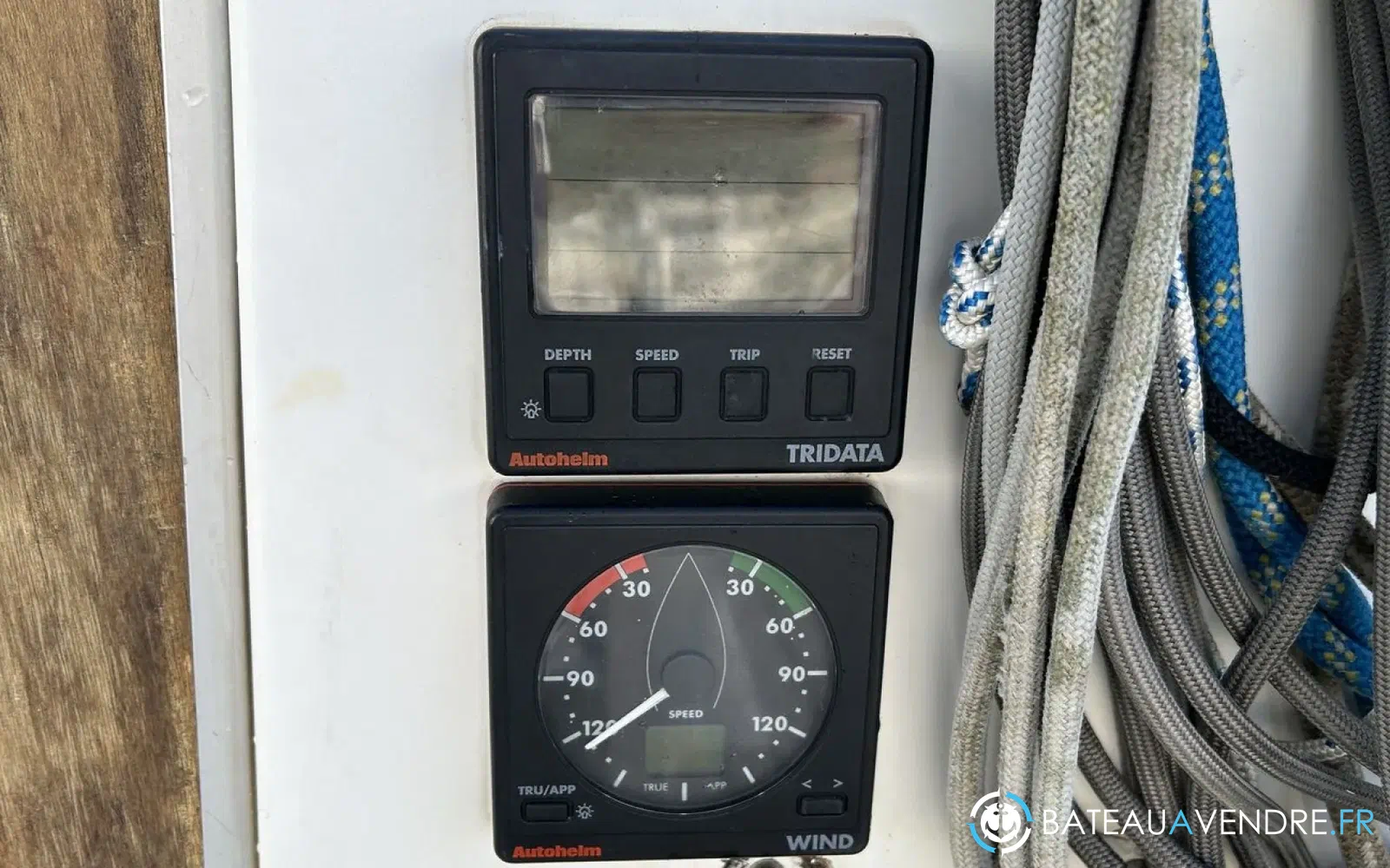 slider 12 Beneteau First 260 Spirit