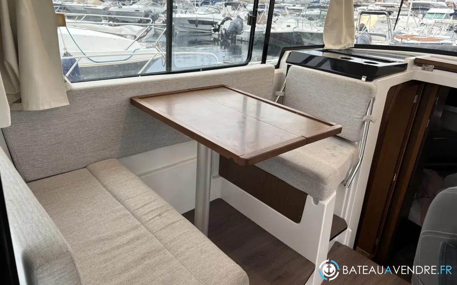 slider 7 Jeanneau Merry Fisher 895 Sport