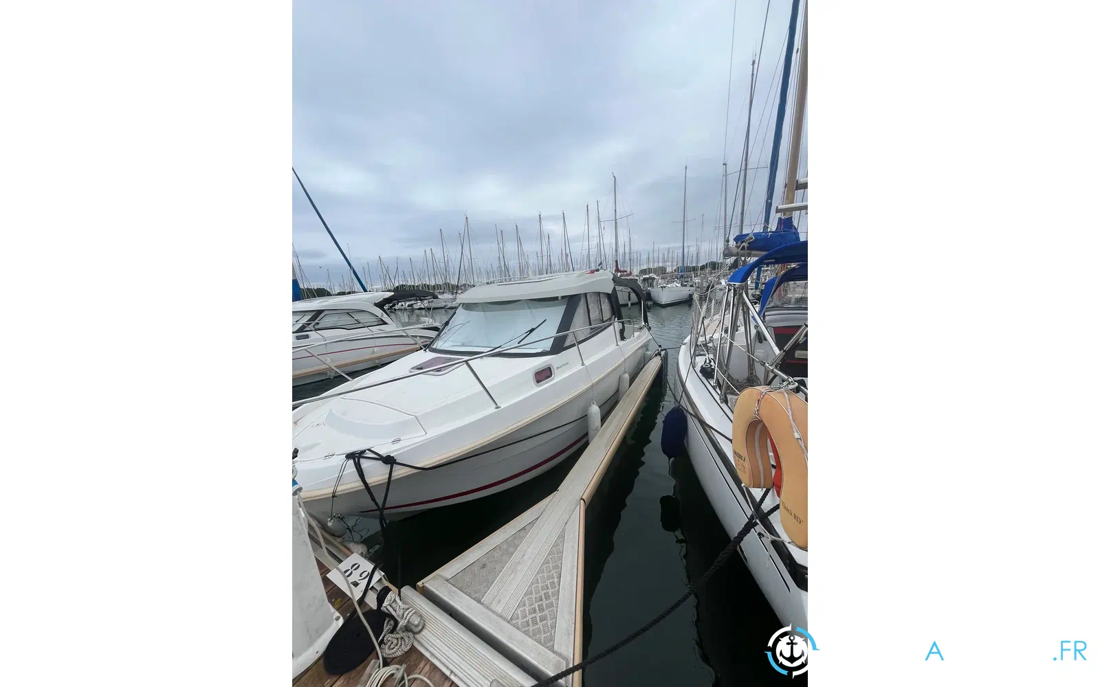 slider 9 Beneteau Antares 780 HB