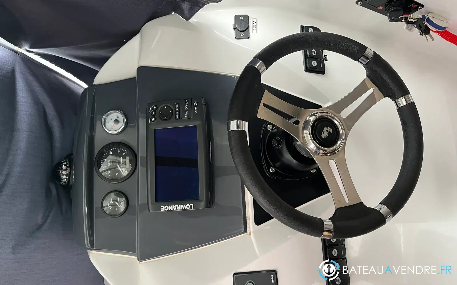 slider 17 Beneteau Antares 780 HB