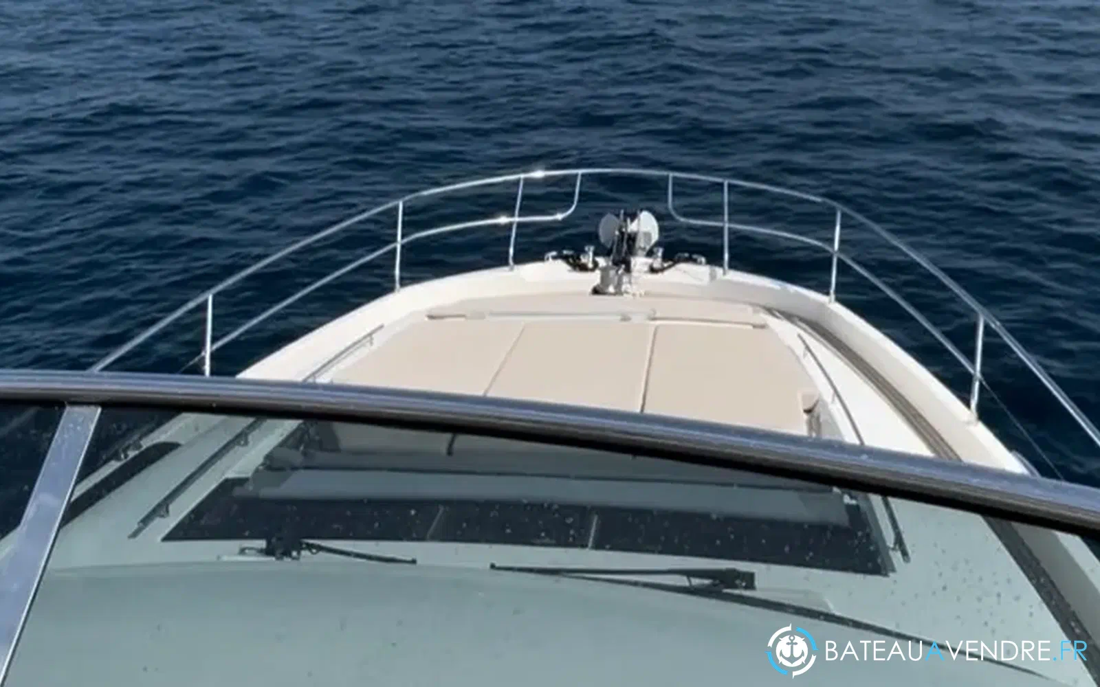 slider 21 Jeanneau Prestige 680
