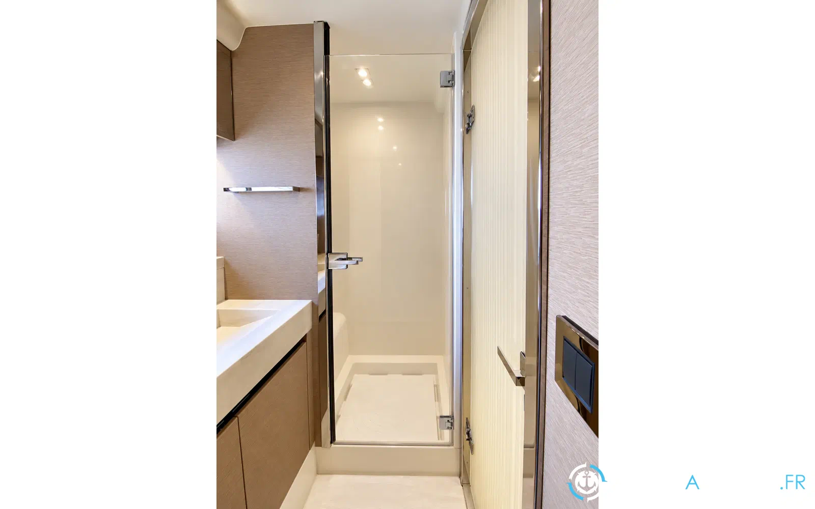 slider 29 Jeanneau Prestige 680