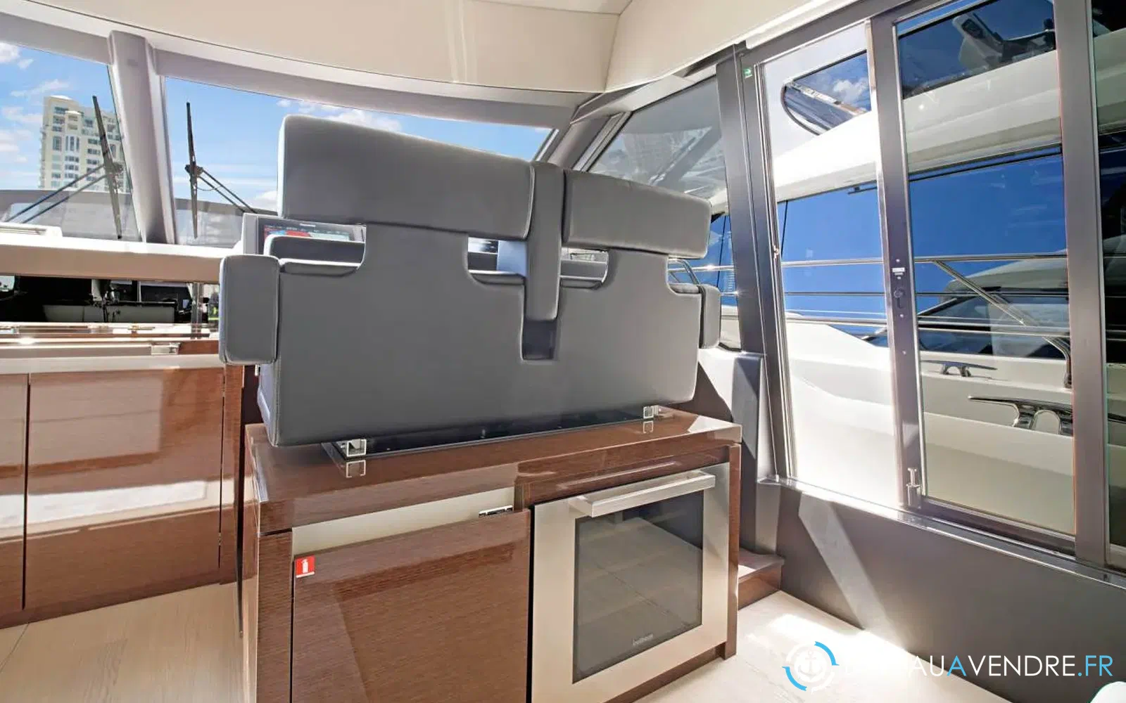 slider 9 Jeanneau Prestige 680
