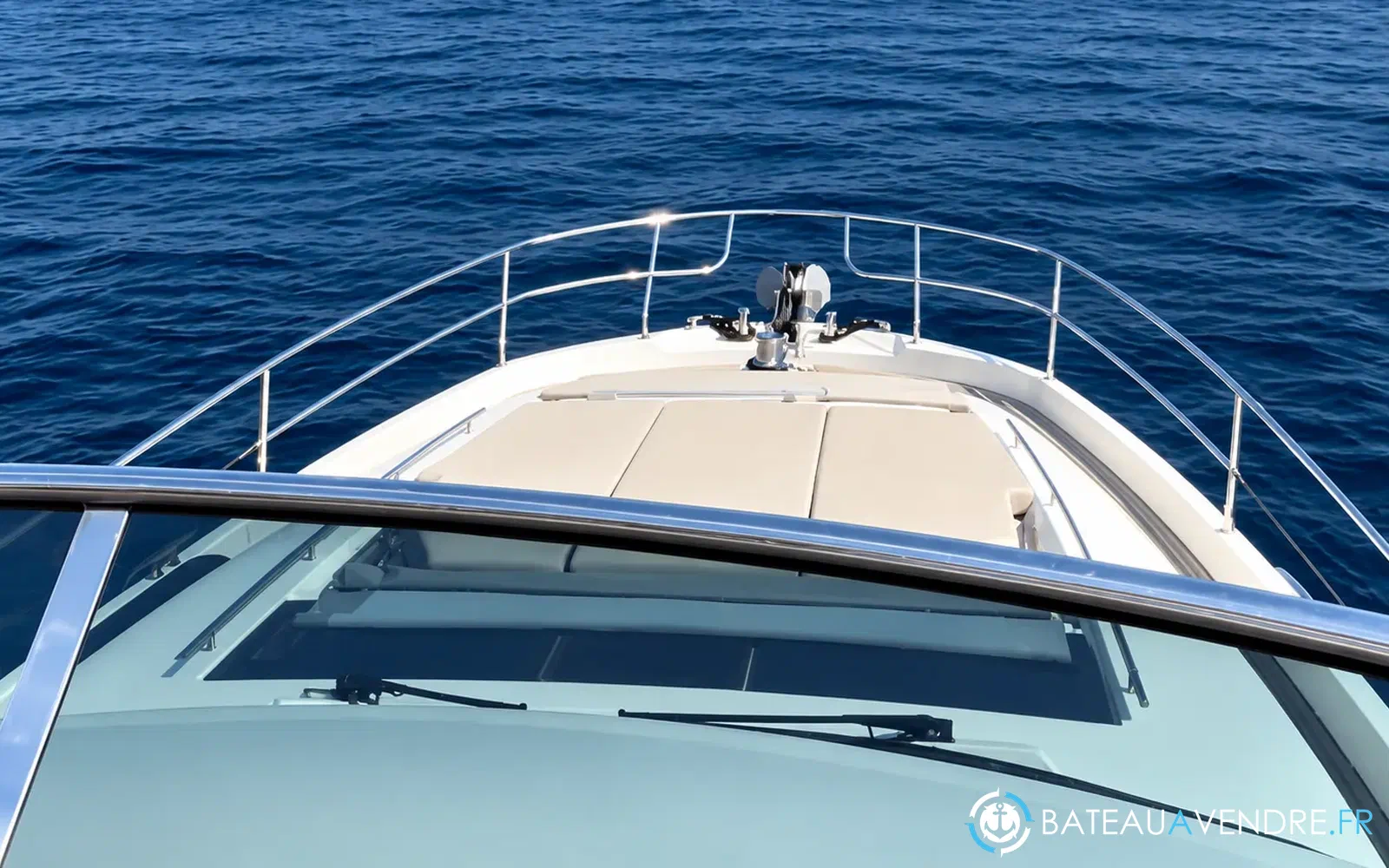 slider 12 Jeanneau Prestige 680