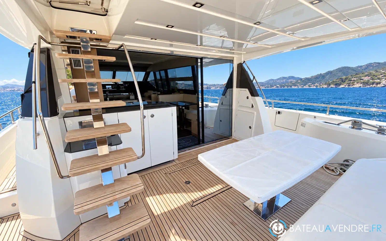 slider 5 Jeanneau Prestige 680