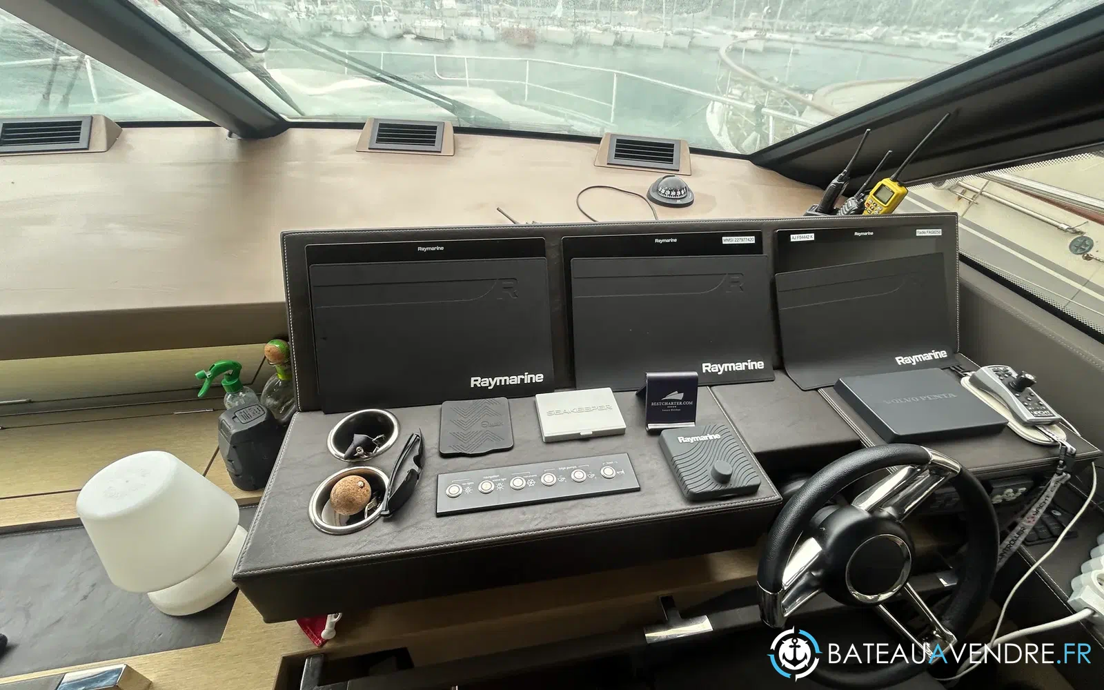 slider 35 Jeanneau Prestige 680