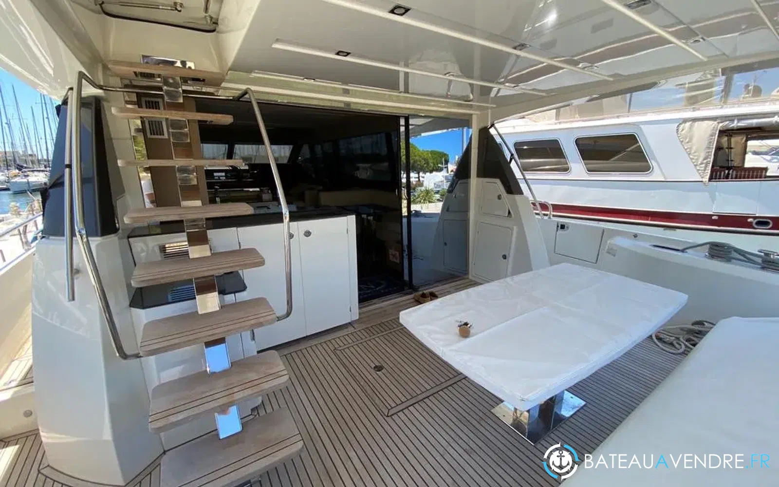 slider 3 Jeanneau Prestige 680