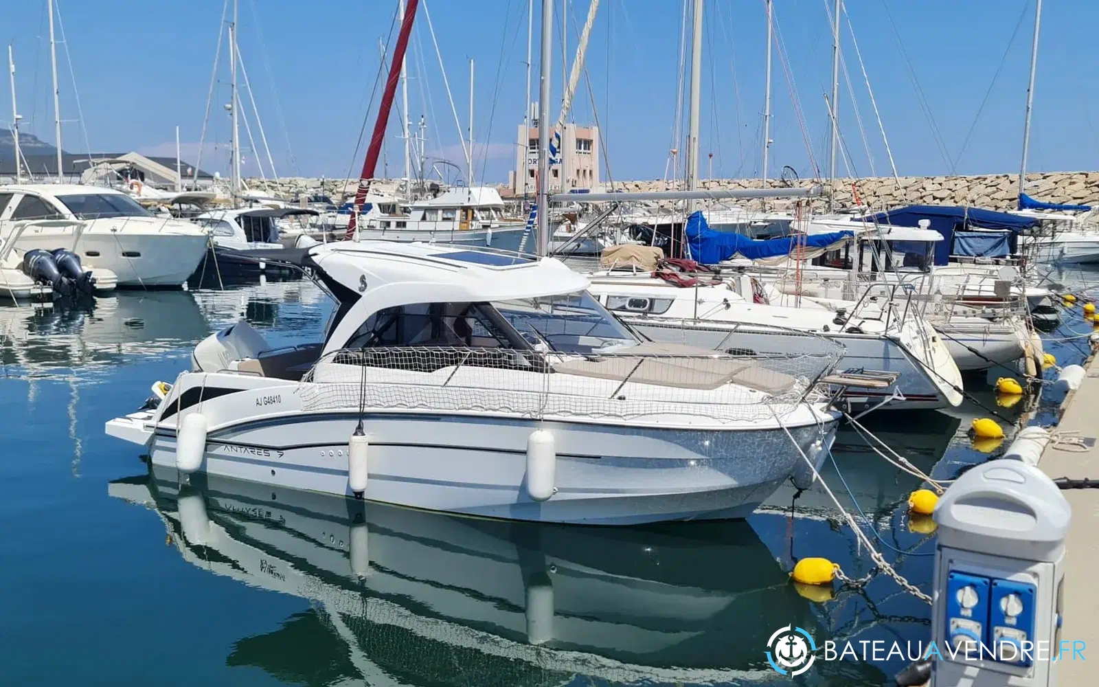 slider 0 Beneteau Antares 7 ANTARES 7 OB