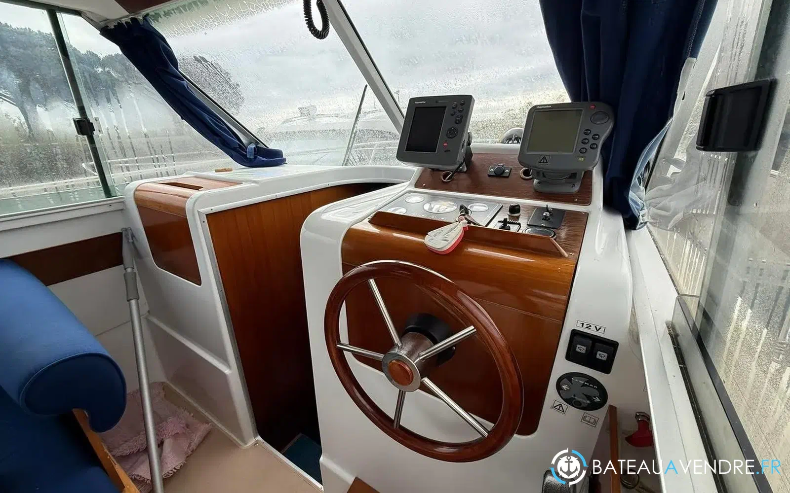 slider 13 Beneteau Antares 760