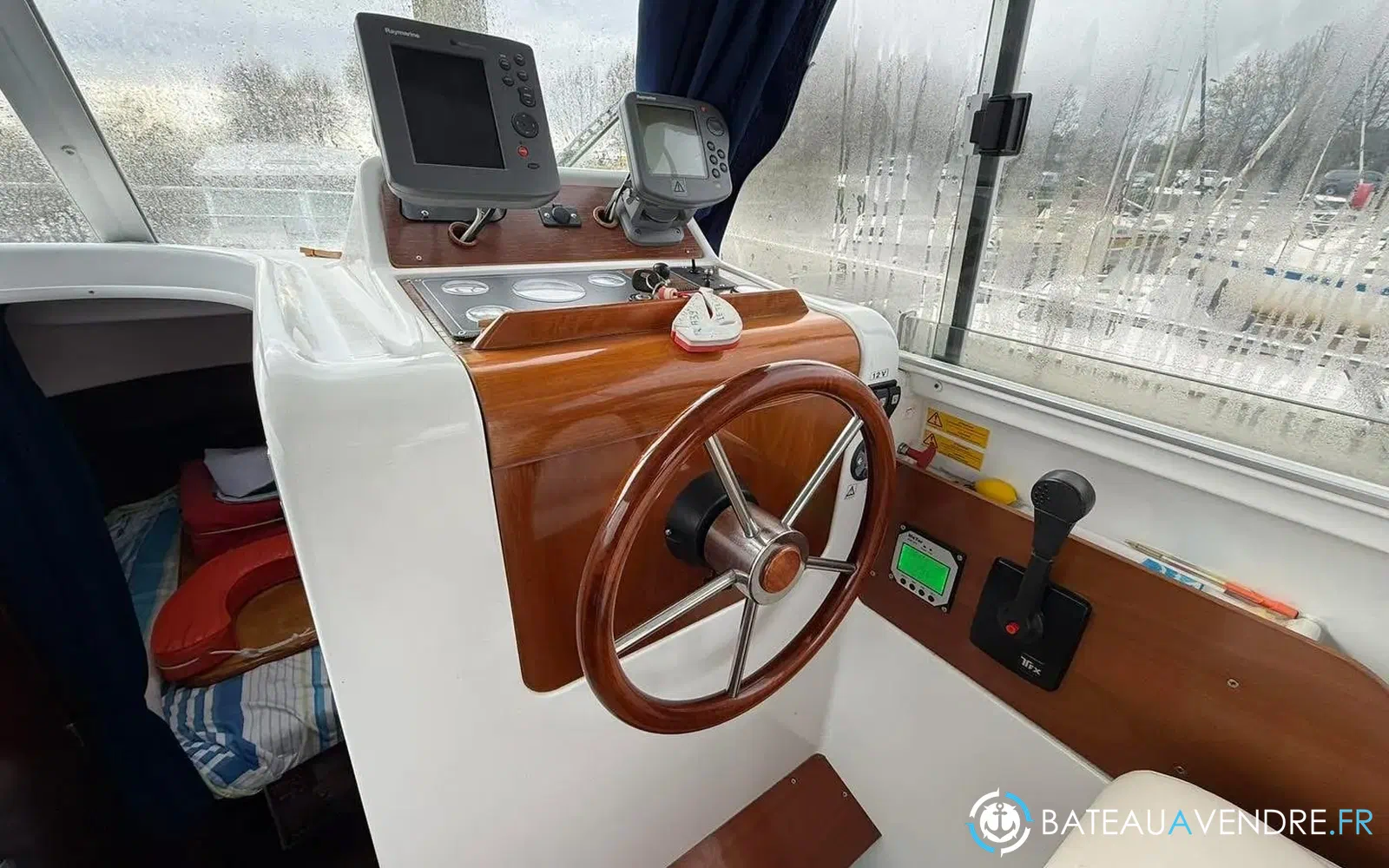 slider 12 Beneteau Antares 760