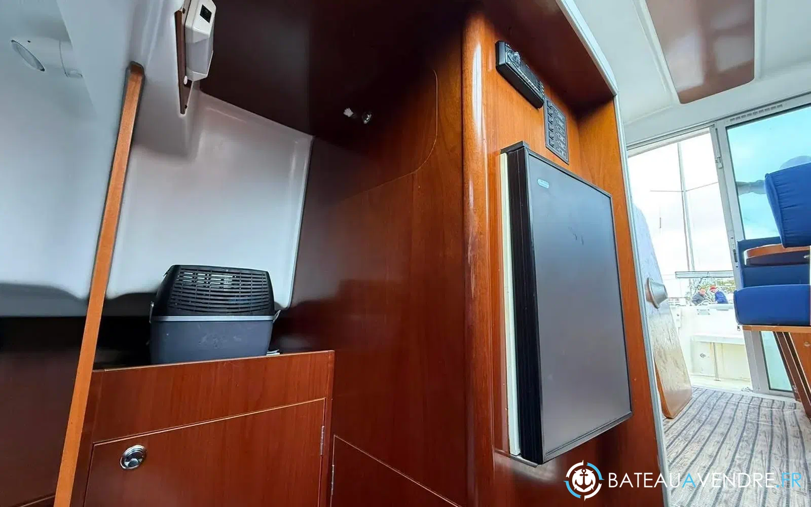 slider 21 Beneteau Antares 760