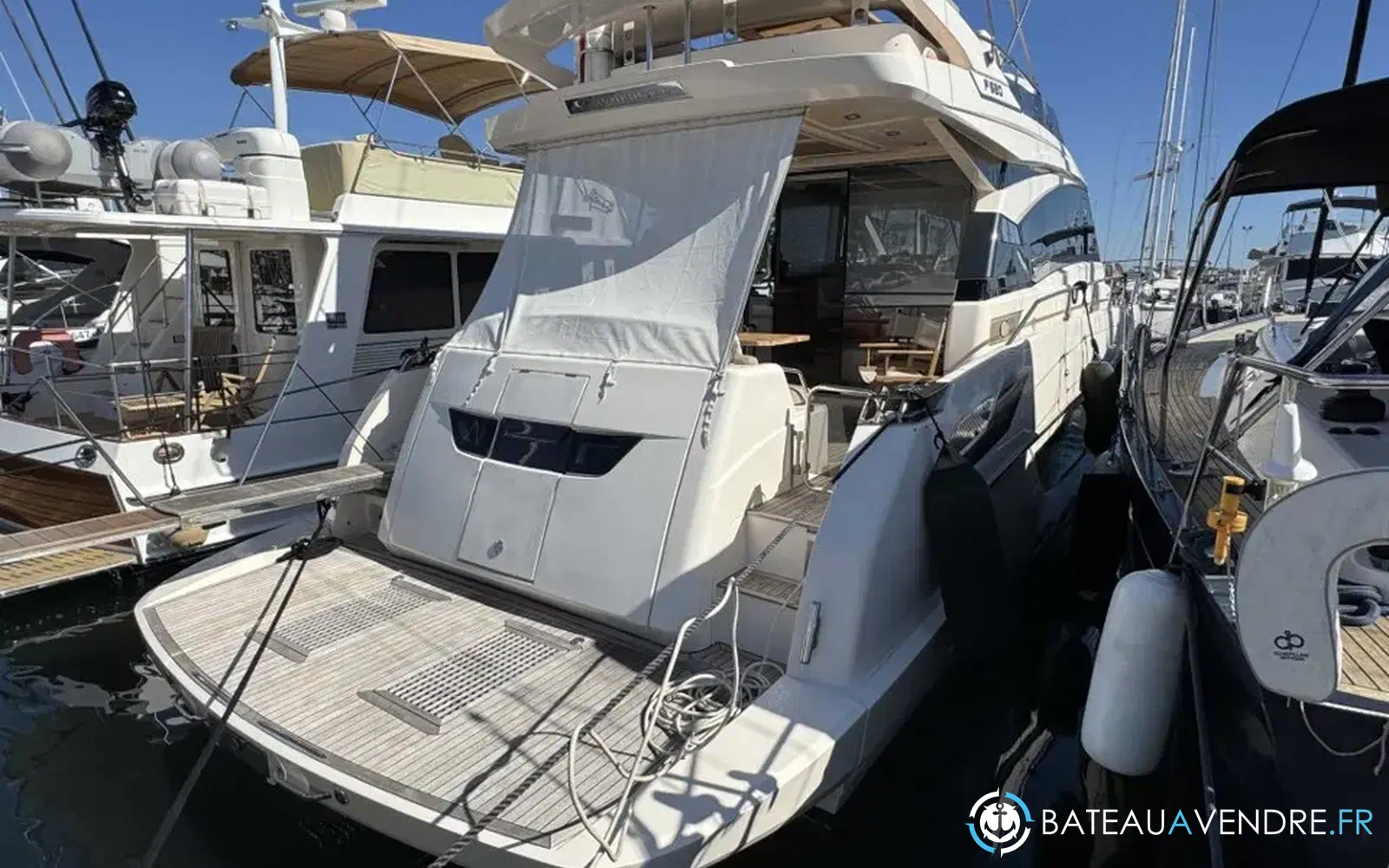 slider 0 Cayman F520