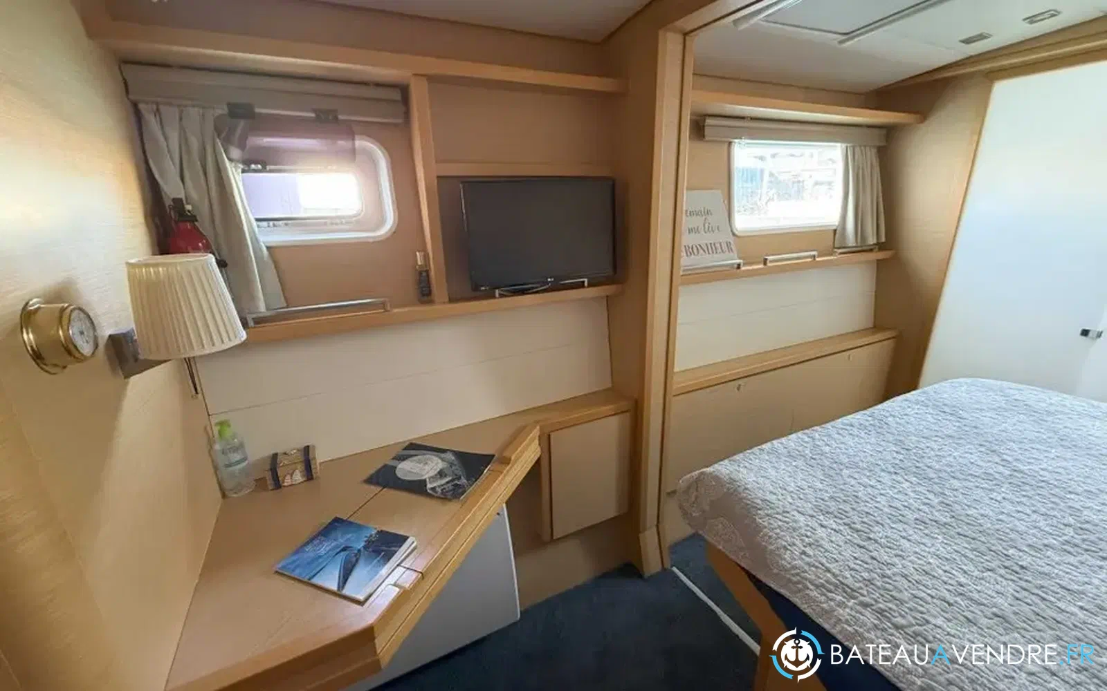 slider 24 Lagoon 560