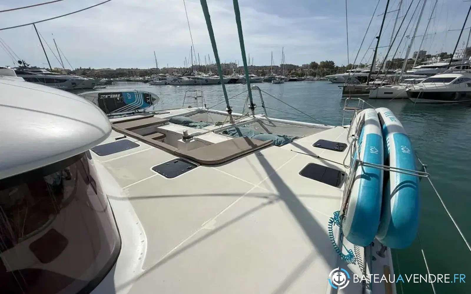 slider 3 Lagoon 560