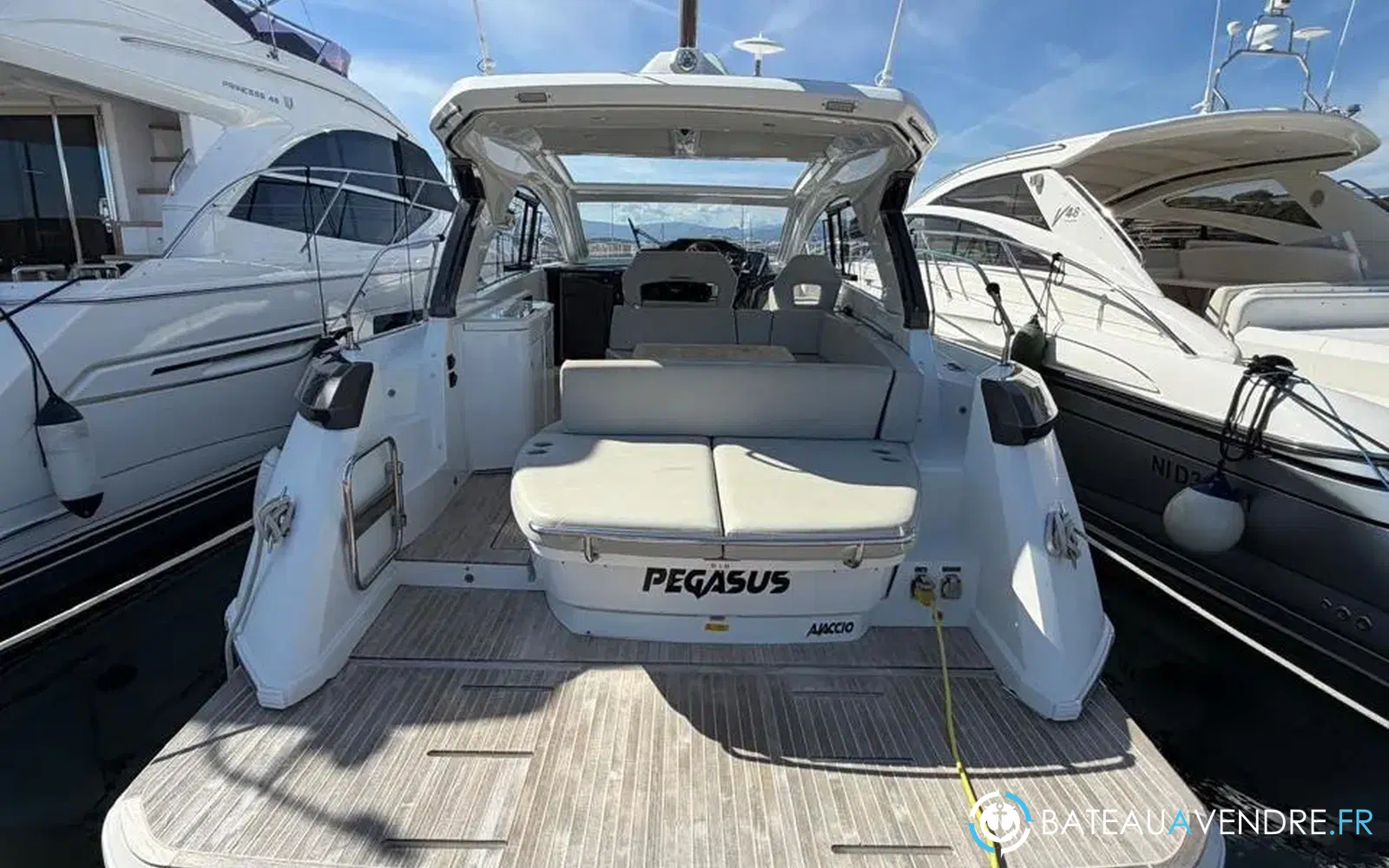 slider 1 Beneteau Gran Turismo 41