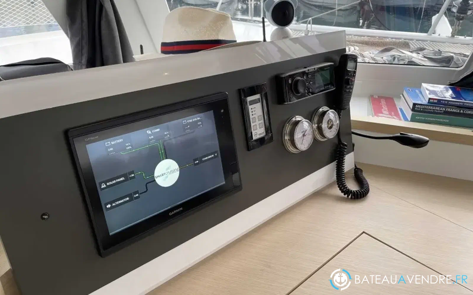 slider 16 Fountaine Pajot Lucia 40