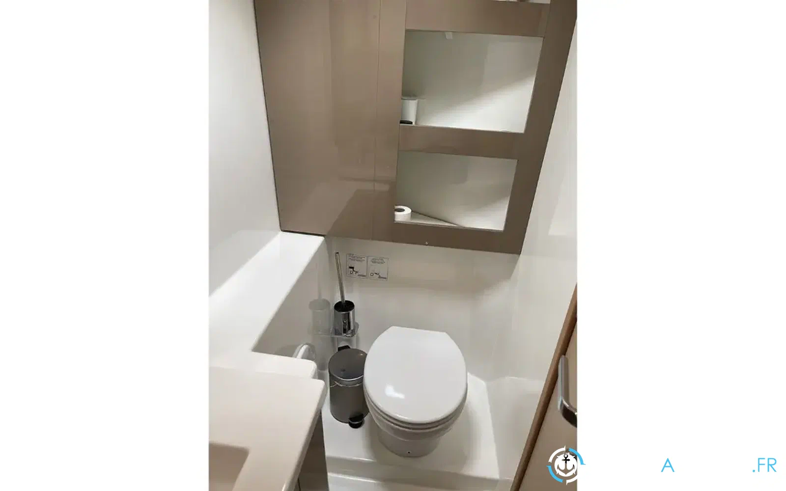 slider 21 Fountaine Pajot Lucia 40