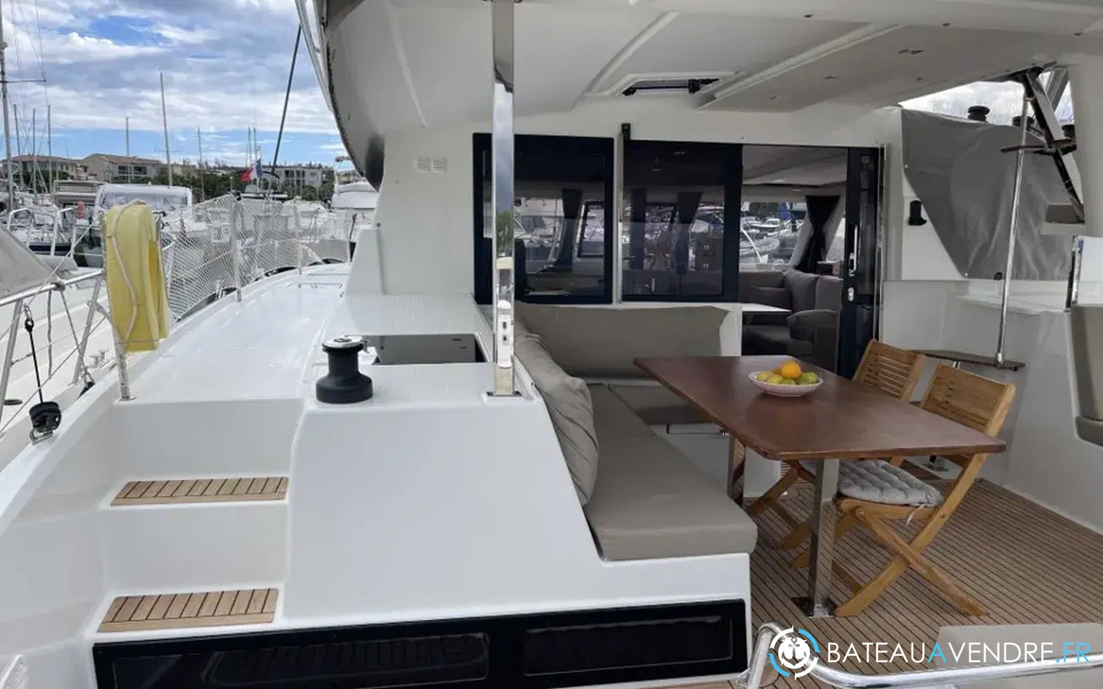 slider 2 Fountaine Pajot Lucia 40
