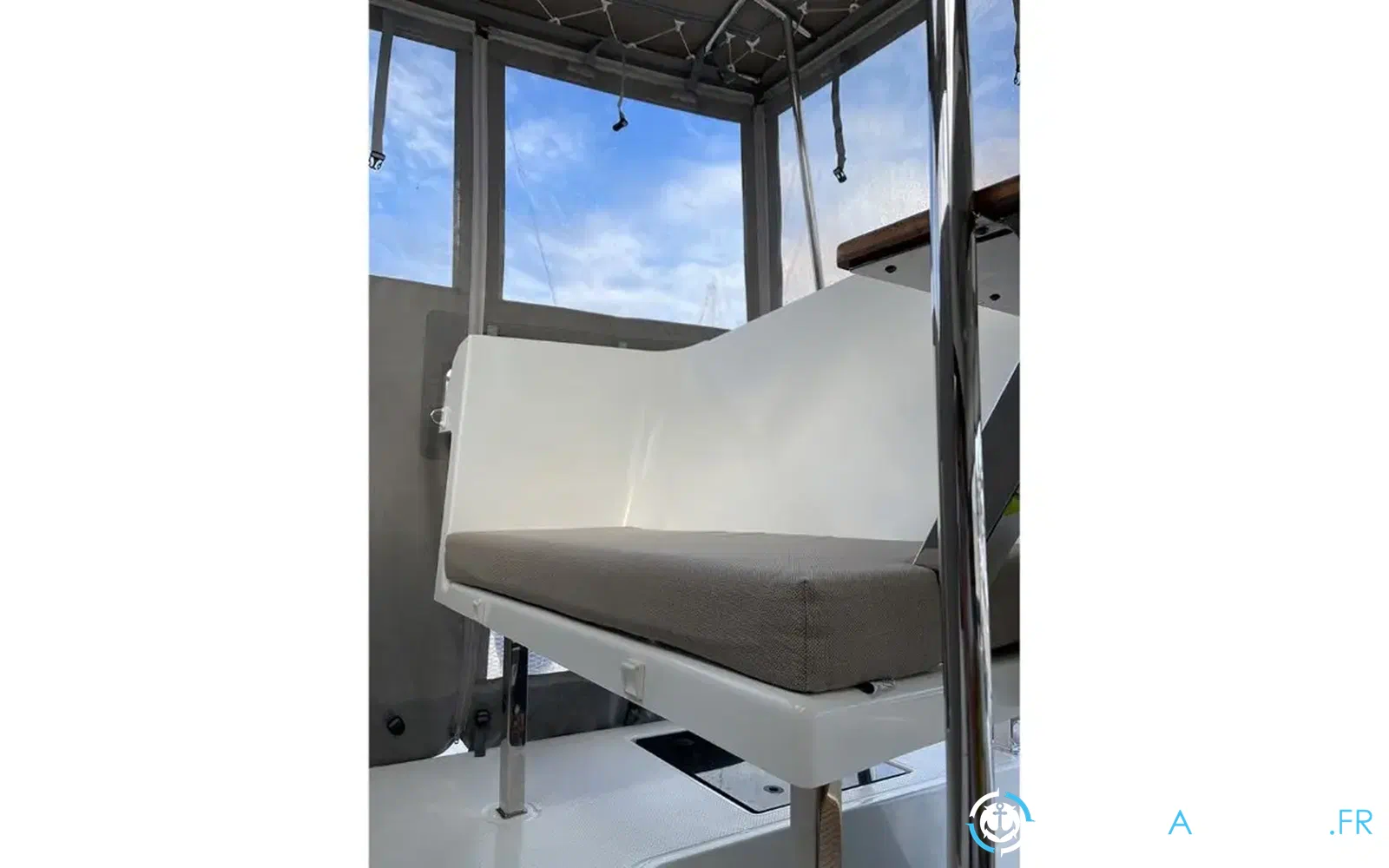 slider 7 Fountaine Pajot Lucia 40