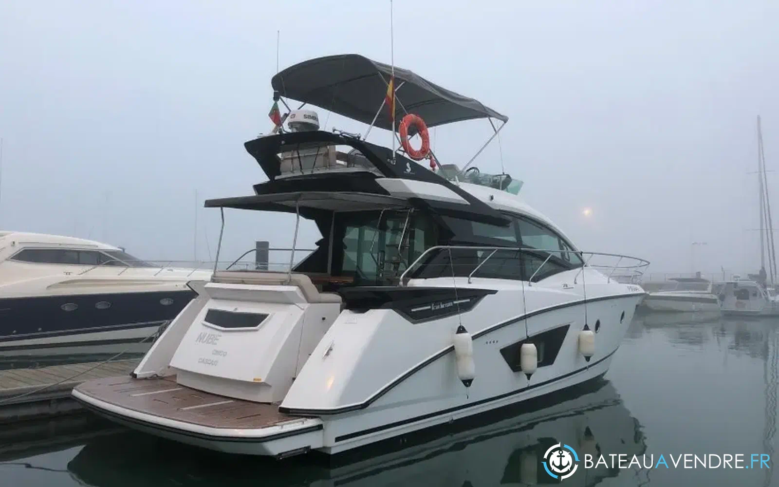slider 1 Beneteau Gran Turismo 50 FLY