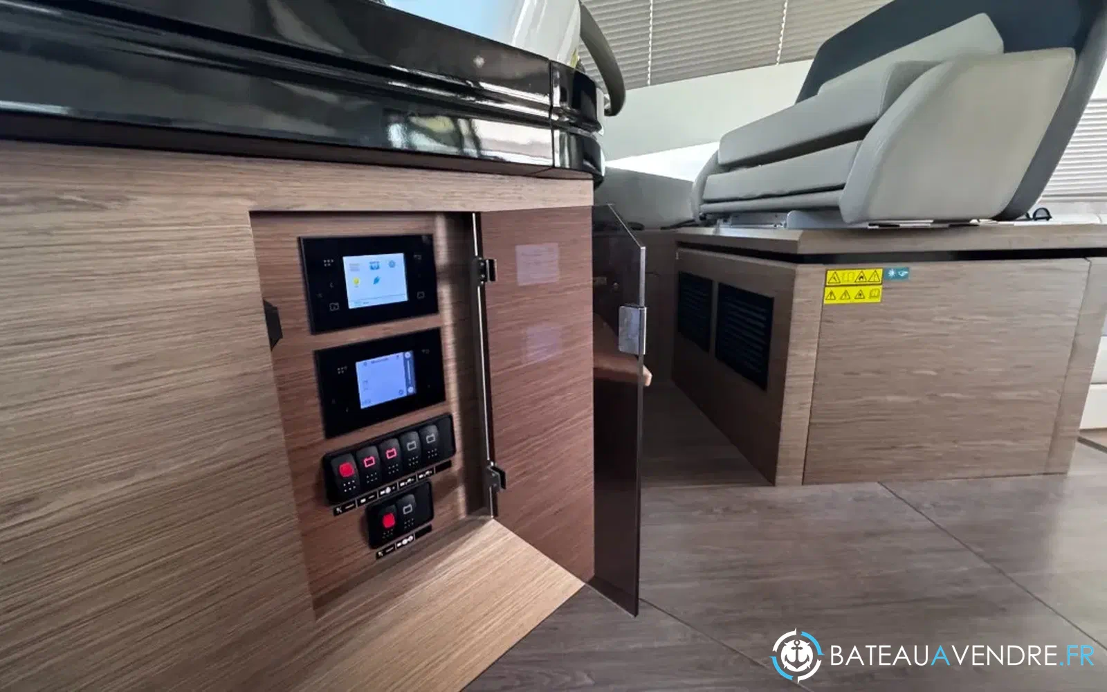slider 23 Beneteau Gran Turismo 50 FLY