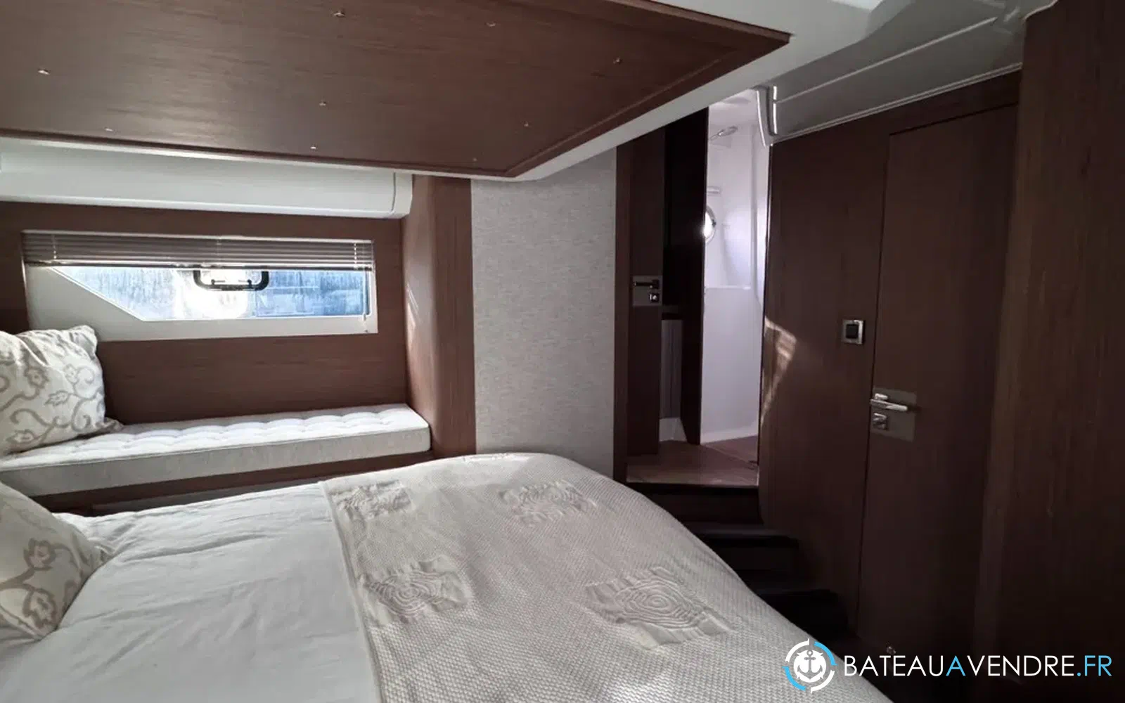 slider 32 Beneteau Gran Turismo 50 FLY