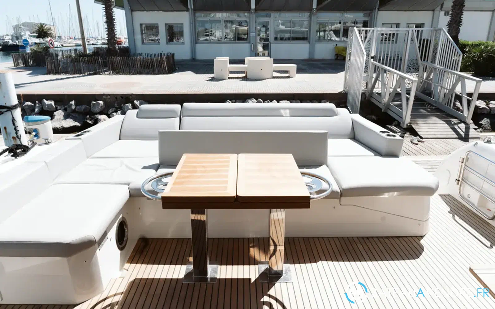 slider 9 Prestige Yachts Prestige 590 S